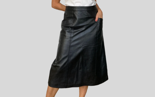 Old stock leather skirt with pockets