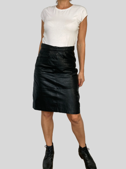 Leather skirt with pockets