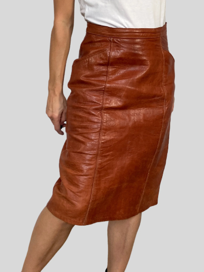 Brown leather skirt with pockets