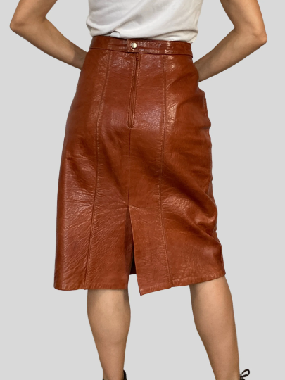 Brown leather skirt with pockets