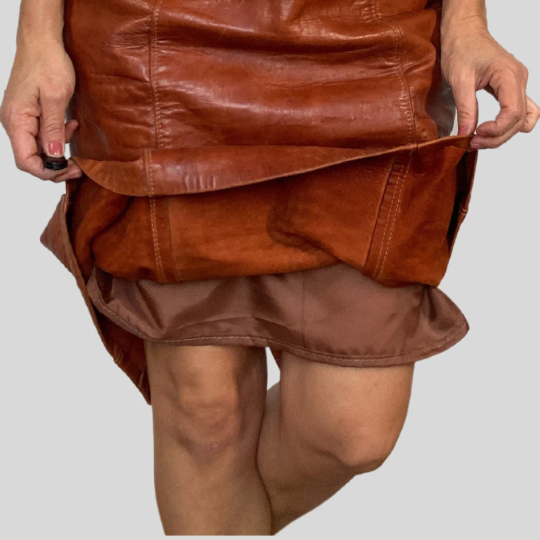 Brown leather skirt with pockets