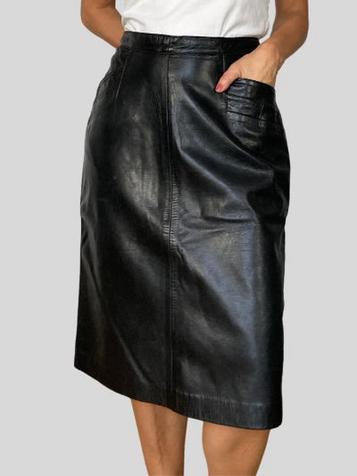 Leather skirt with pockets